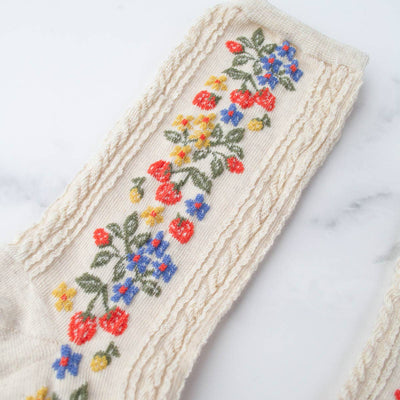 Oatmeal Vintage Strawberry Socks