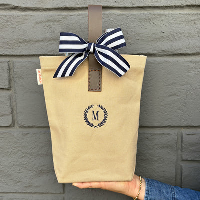 Personalized Wine Bag Monogram Wreath in Navy