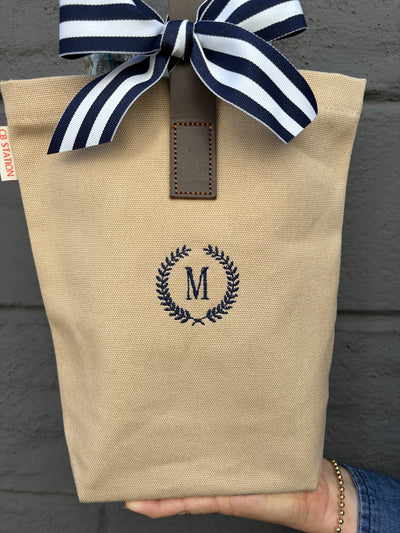 Personalized Wine Bag Monogram Wreath in Navy